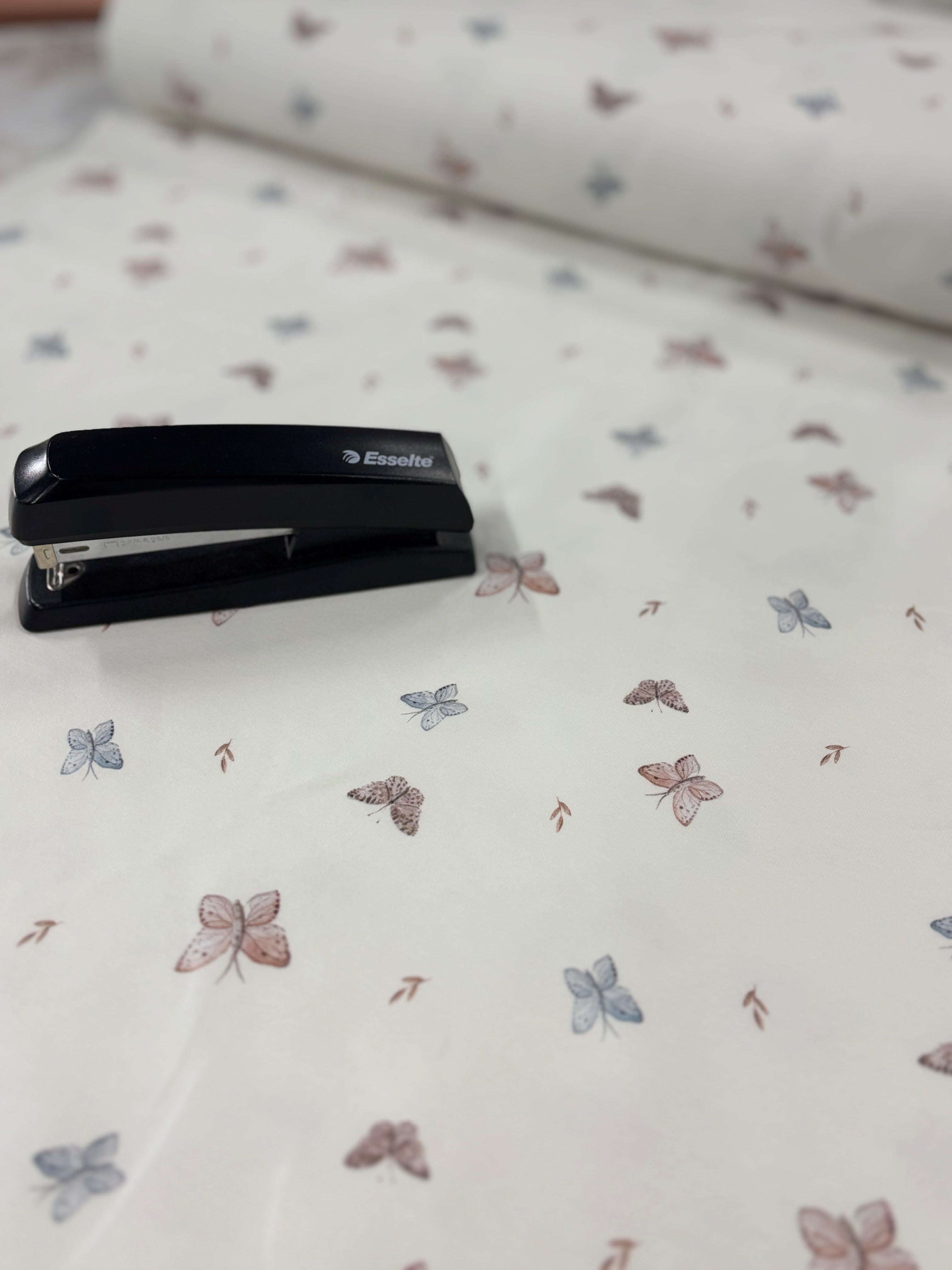 Butterflies Jersey - 10 Meter - Family Fabrics B.V.