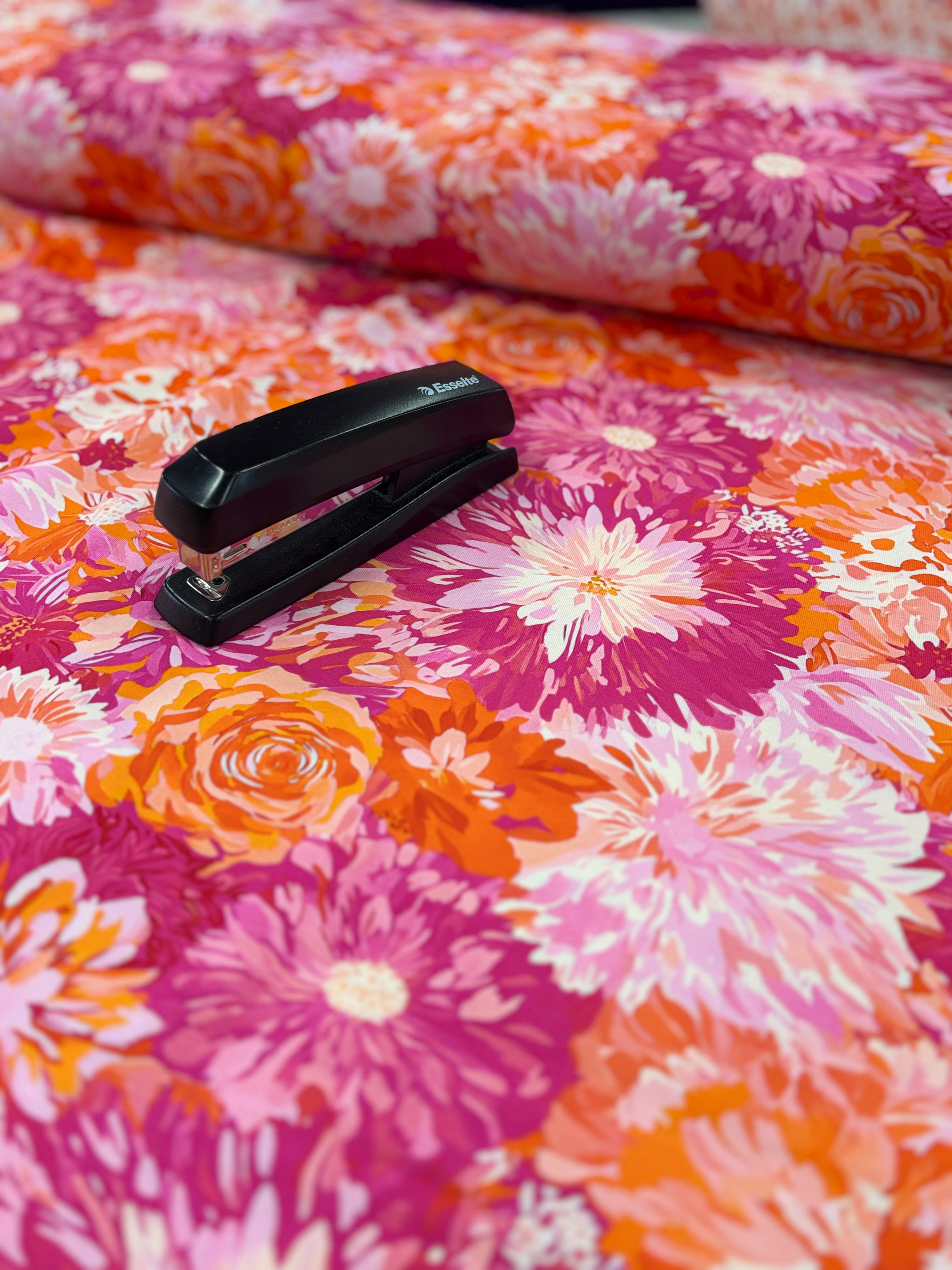 Violet Flowers V2 Jersey - Per 50cm